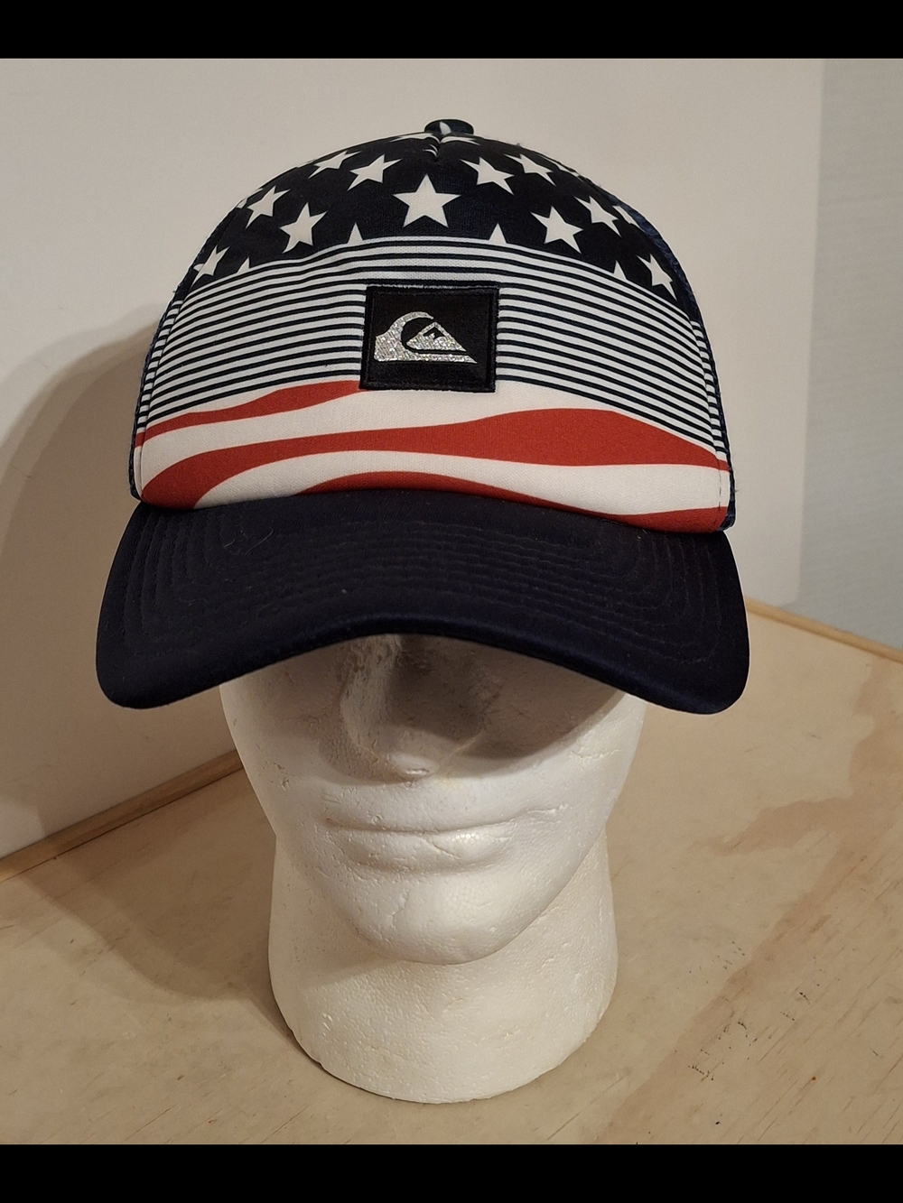 Quiksilver "Stars & Strpes" Snapback Trucker Hat, American flag, Mesh back, OSFM